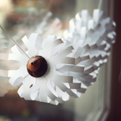 snowflake_garland_feat