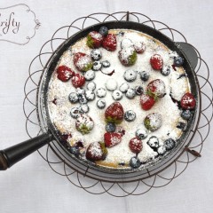 смешанные Clafoutis ягоды из {отличная экономных вещи}