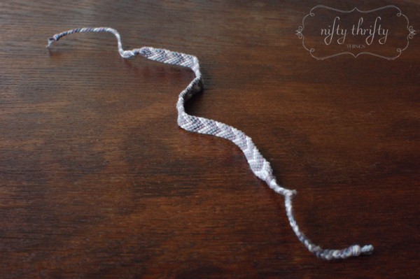 DIY friendship bracelet @ {nifty thrifty things}
