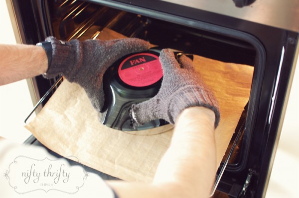 recycled: record bowl from {nifty thrifty things}