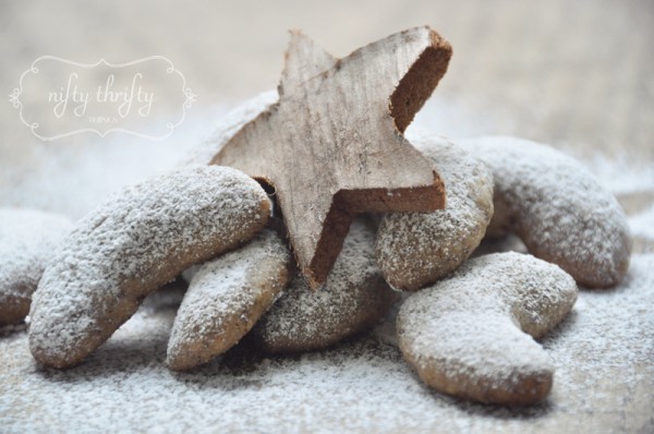 vanillekipferl from {nifty thrifty things}
