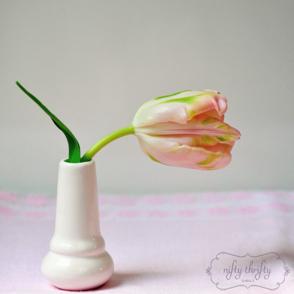 {DIY cupcake stand}